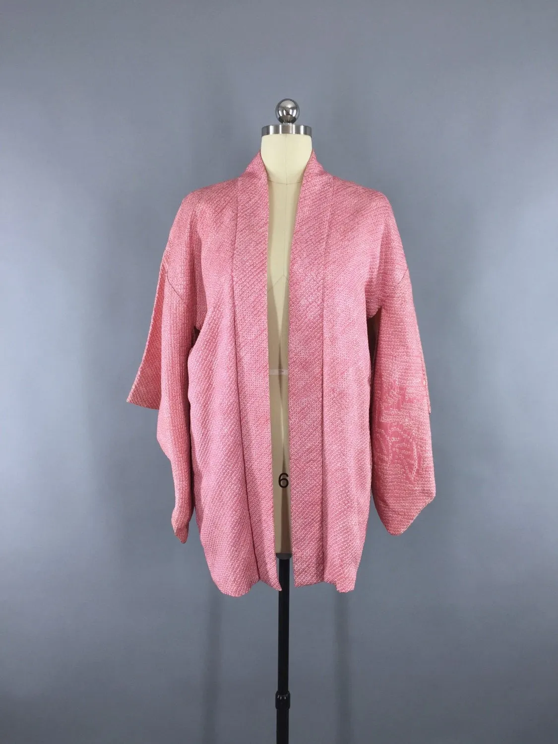 1960s Vintage Silk Haori Kimono Cardigan Jacket in Pink and White Shibori