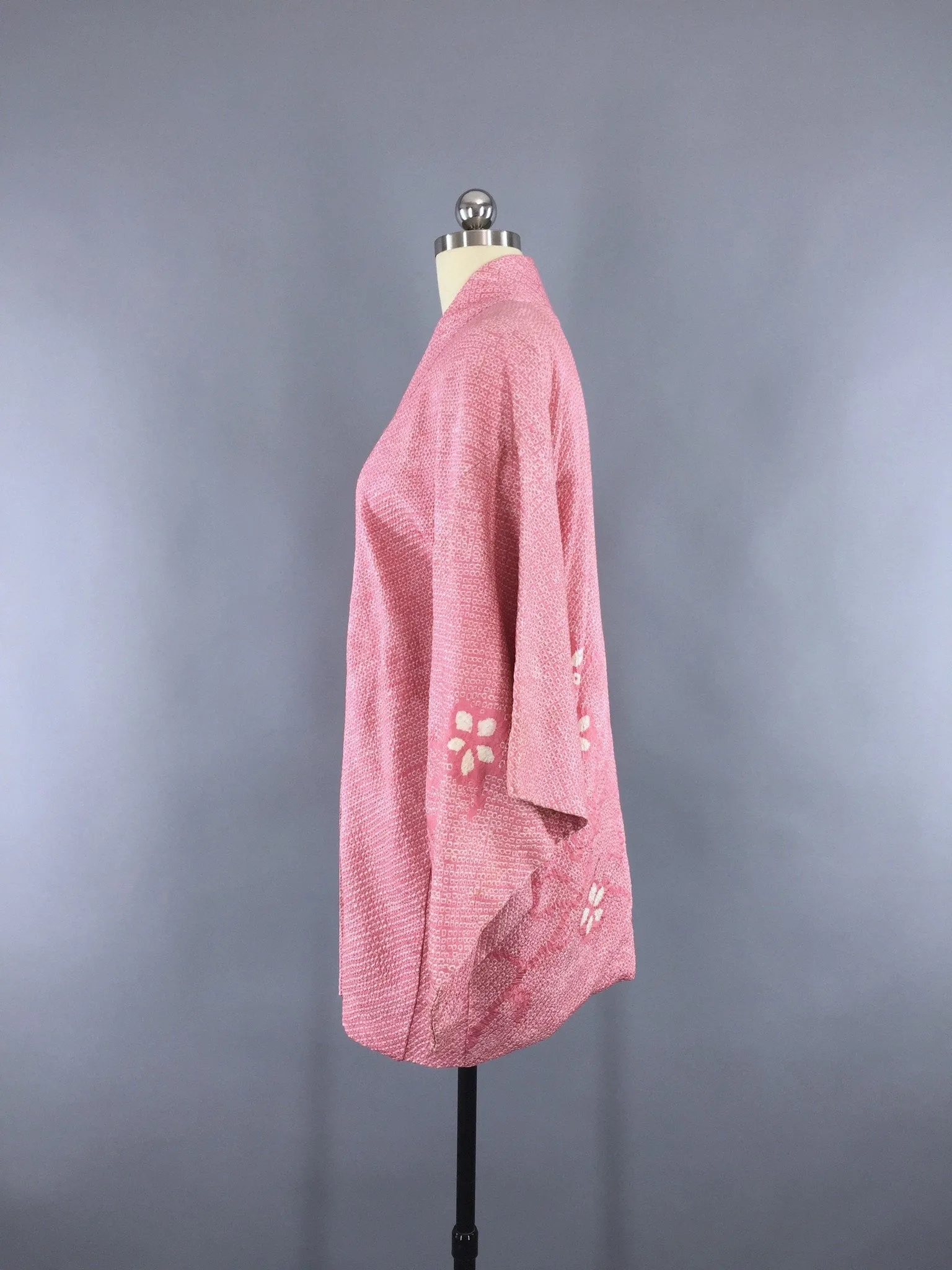 1960s Vintage Silk Haori Kimono Cardigan Jacket in Pink and White Shibori