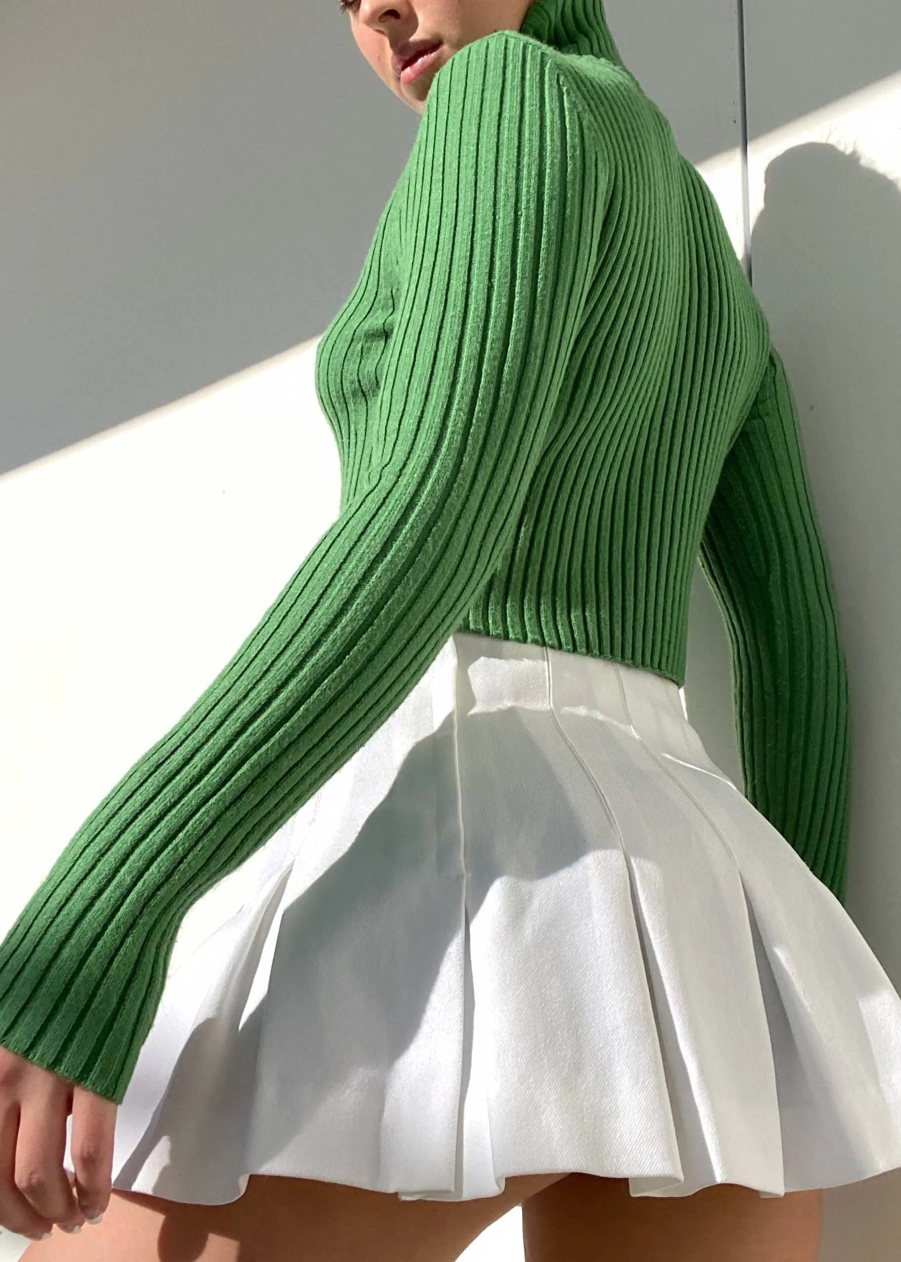 90's Myla Green Ribbed Turtleneck (S-M)