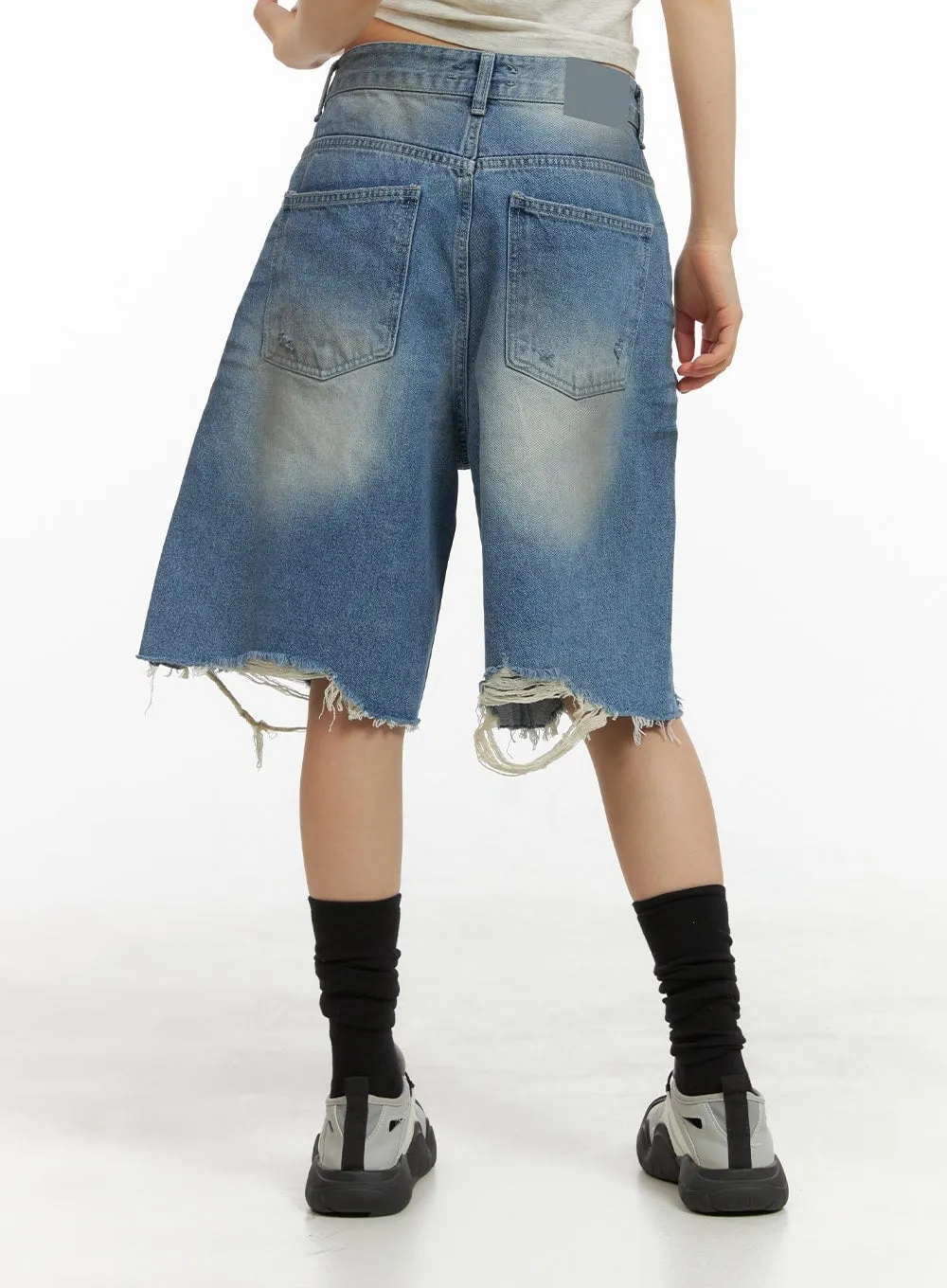 Destroyed Hem Bermuda Jorts CY414