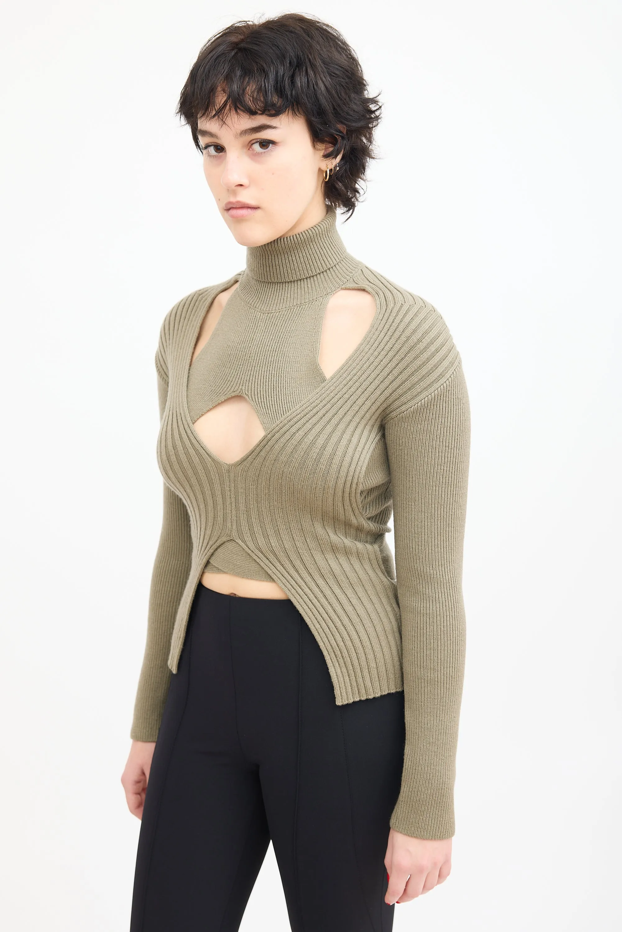 Green Wool Ribbed Knit Turtleneck Sweater