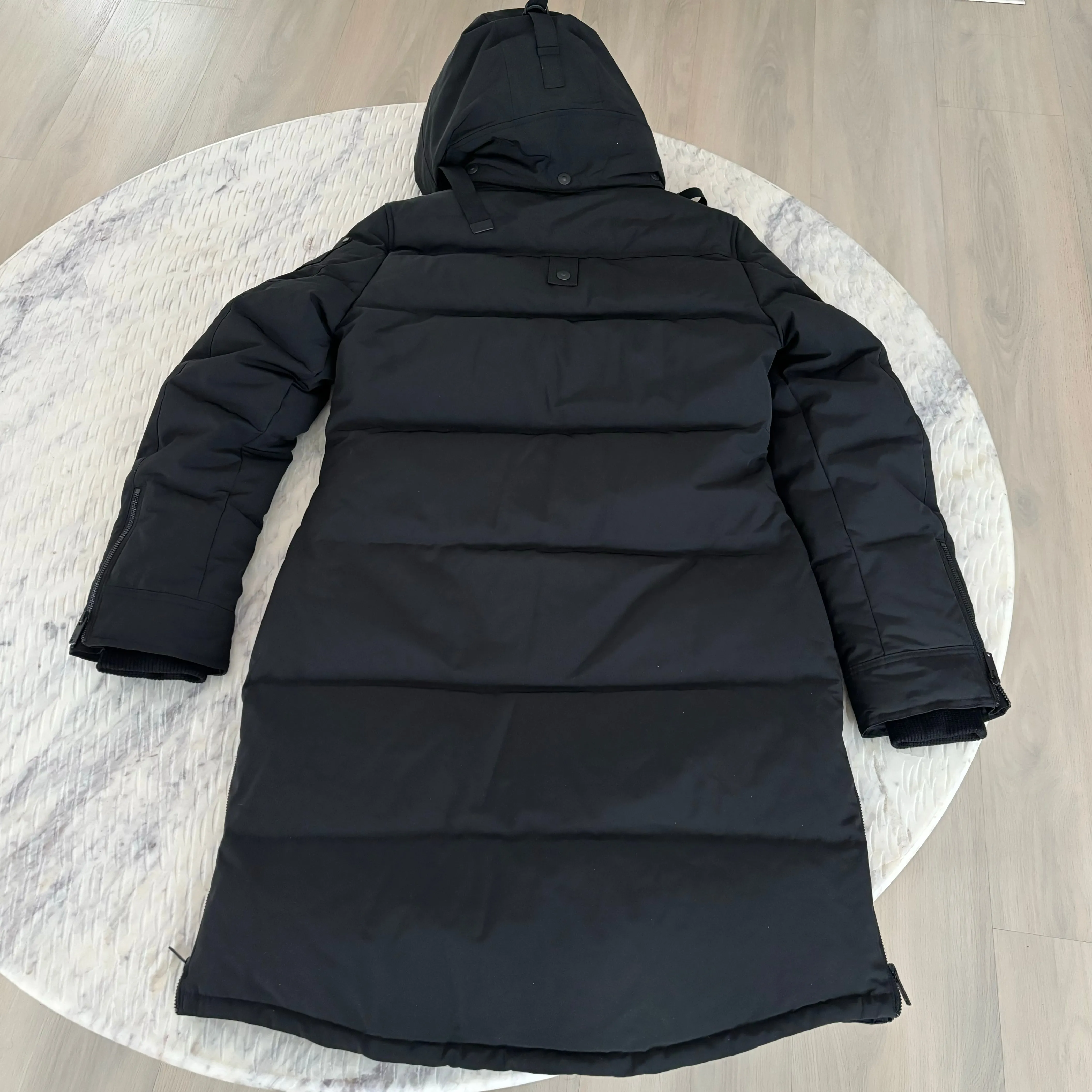 Moose Knuckles Onyx Bonaventure Parka Size M