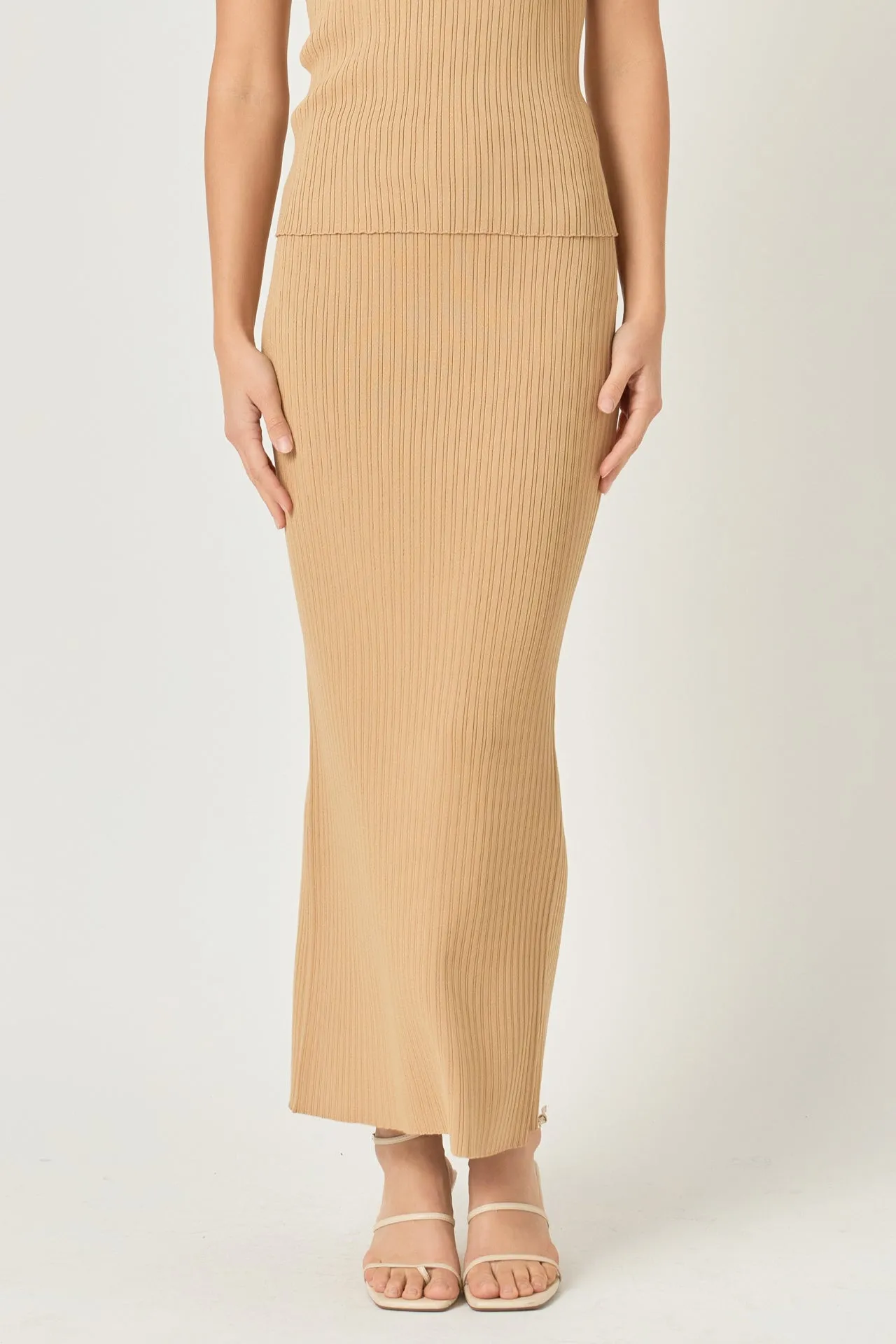 Ribbed Slit Maxi Skirt