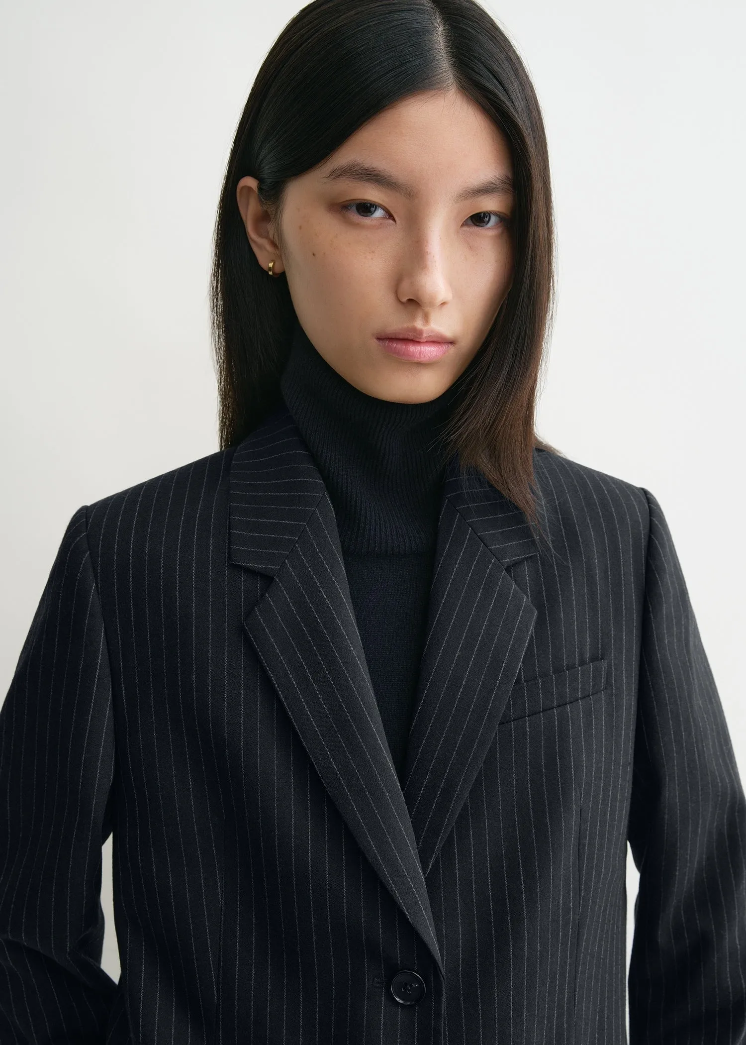 Tailored pinstriped suit jacket navy