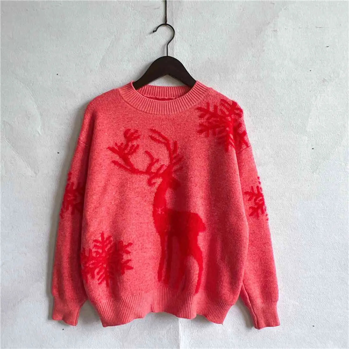 TEEK - Reindeer and Snowflake Sweater