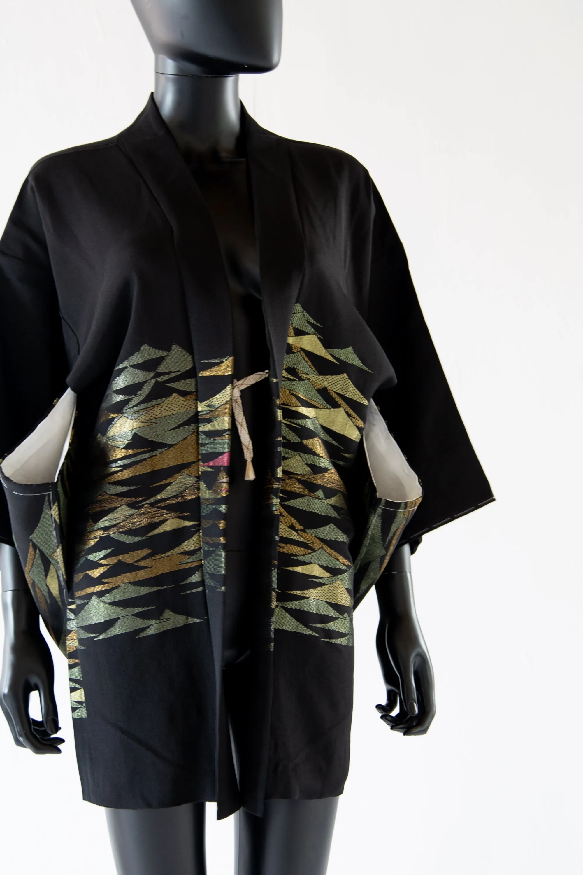 Vintage 1950s Black Metallic Abstract Haori Kimono Jacket